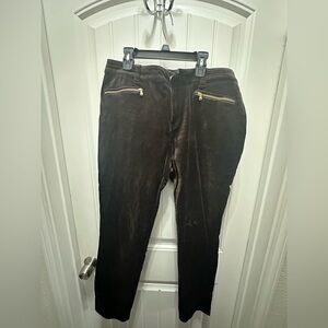 Chico’s black label chocolate Brown Velvet Pants Gold Zippers. Size 1.5 mob wife